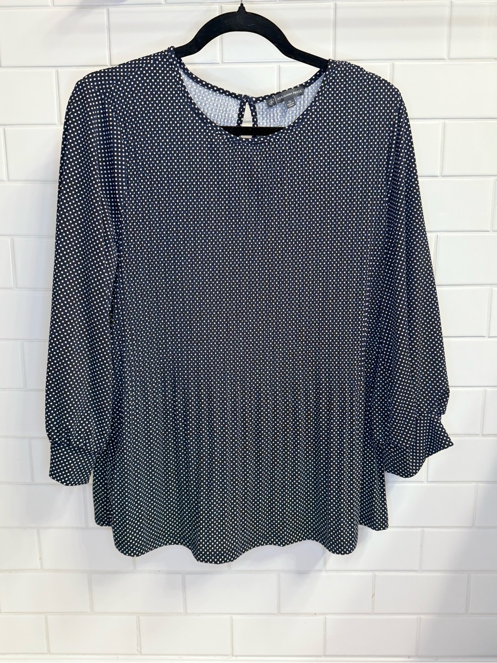 Adrianna Papell Navy White Polka Dot Swing Top XL Flowy Stretch EUC